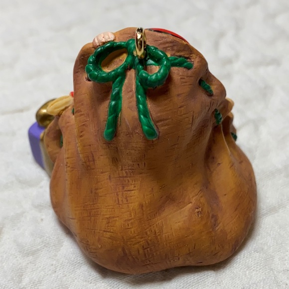 Vintage 2001 “Curious the Elf” Hallmark Keepsake Collector’s Club Ornament w/Box - Picture 3 of 10